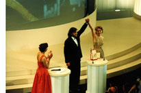 Sharon Stone remet la palme d'Or à Emir Kusturica - Festival de Cannes 1995