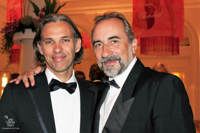 Paul Belmondo et Antoine Dulery, lors du dîner donné en l’honneur de son père, Jean-Paul Belmondo, au Carlton - Festival de Cannes 2011 - Photo © Anik Couble